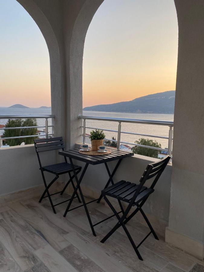 Apartament Shared Pool Flat Located 3 Min To Beach In Kalkan Zewnętrze zdjęcie